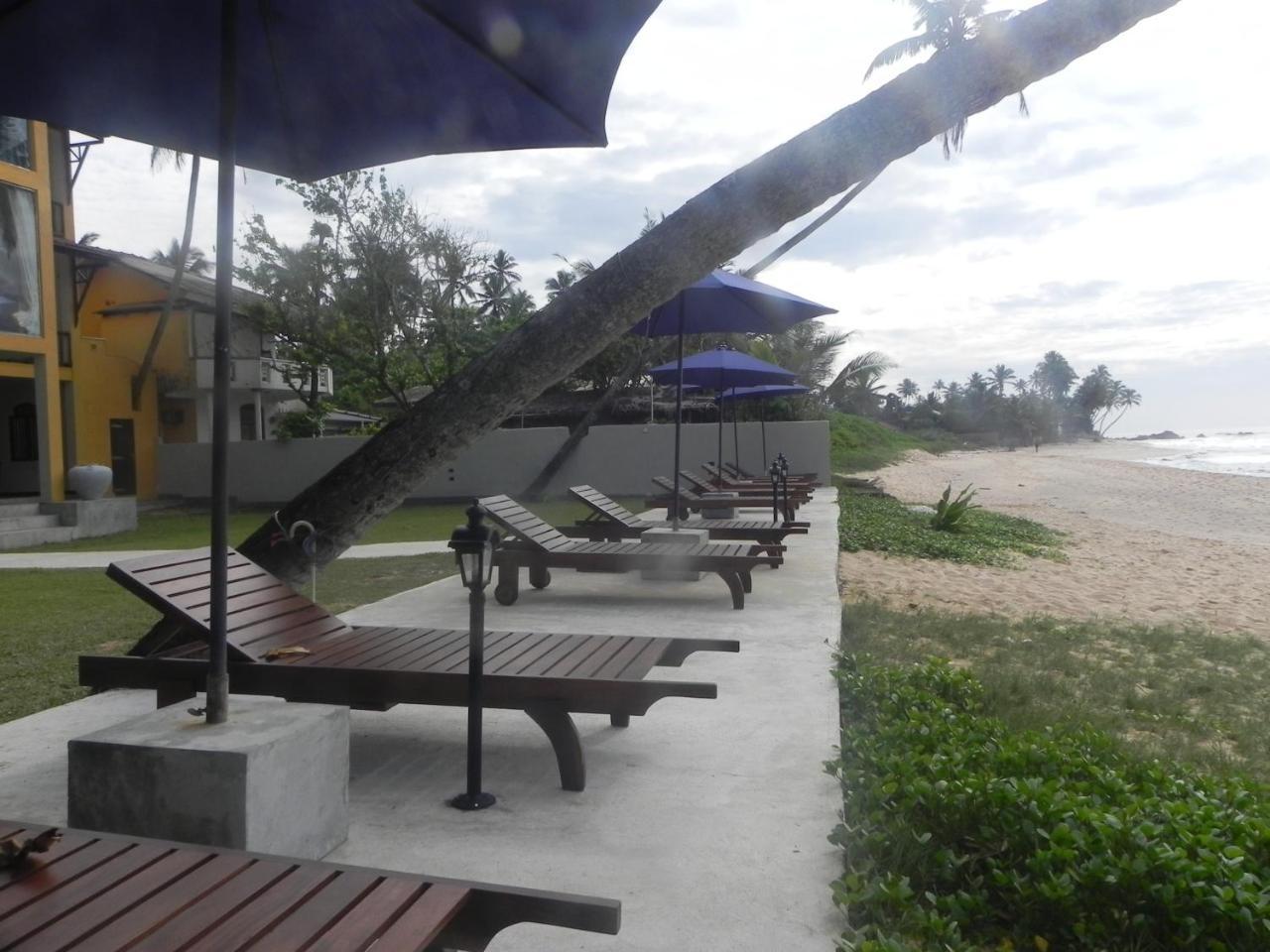 Amanda Beach Villas Unawatuna Oda fotoğraf