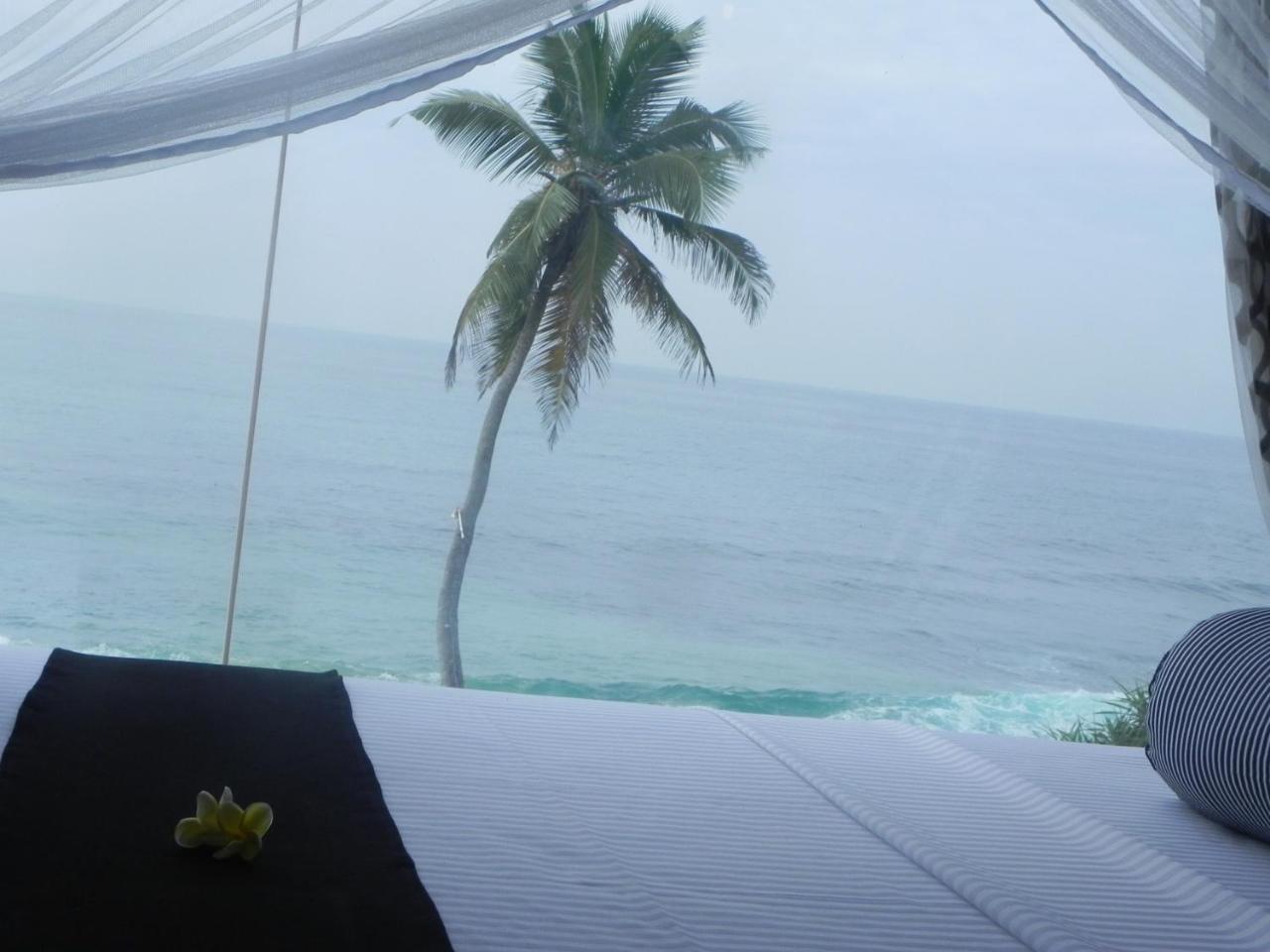 Amanda Beach Villas Unawatuna Oda fotoğraf
