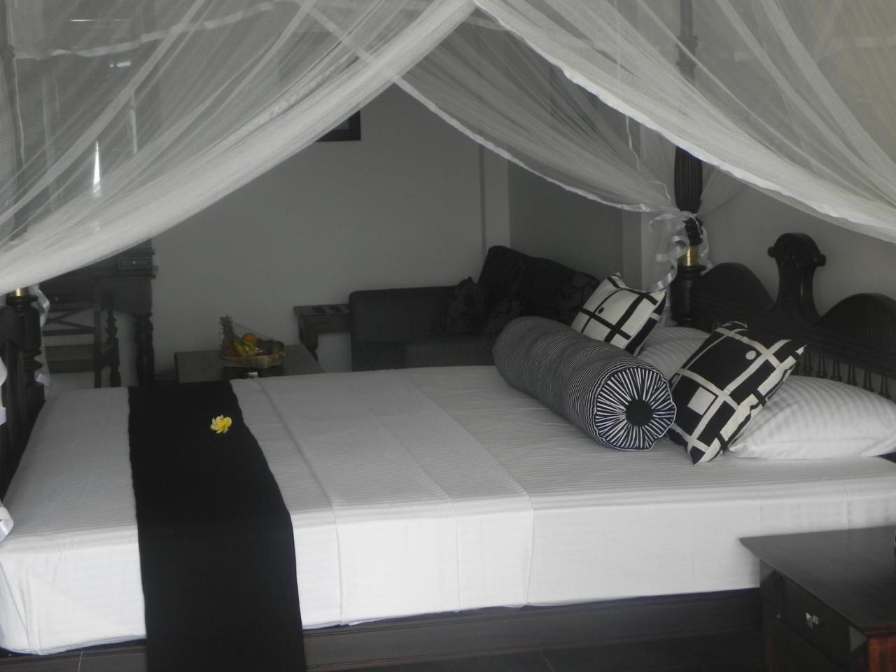 Amanda Beach Villas Unawatuna Oda fotoğraf